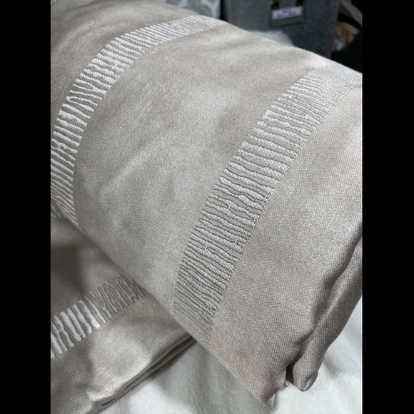 NIB Hotel Collection Burnish Duvet Cover ONLY [ Full/Queen ]‎ - Picture 7 of 12